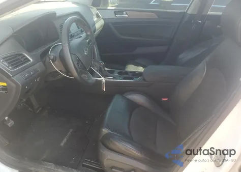 2015 Hyundai Sonata Sport z USA, uszkodzony, nr VIN 5NPE34AF1FH067113